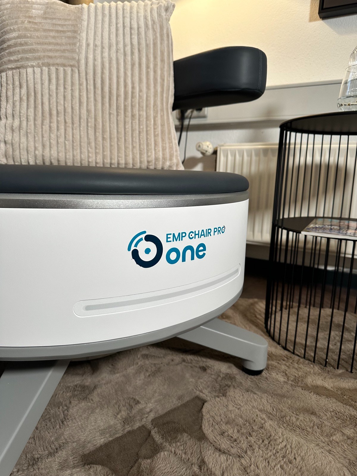 Beckenbodenstuhl EMP Chair Pro One aus der Nähe