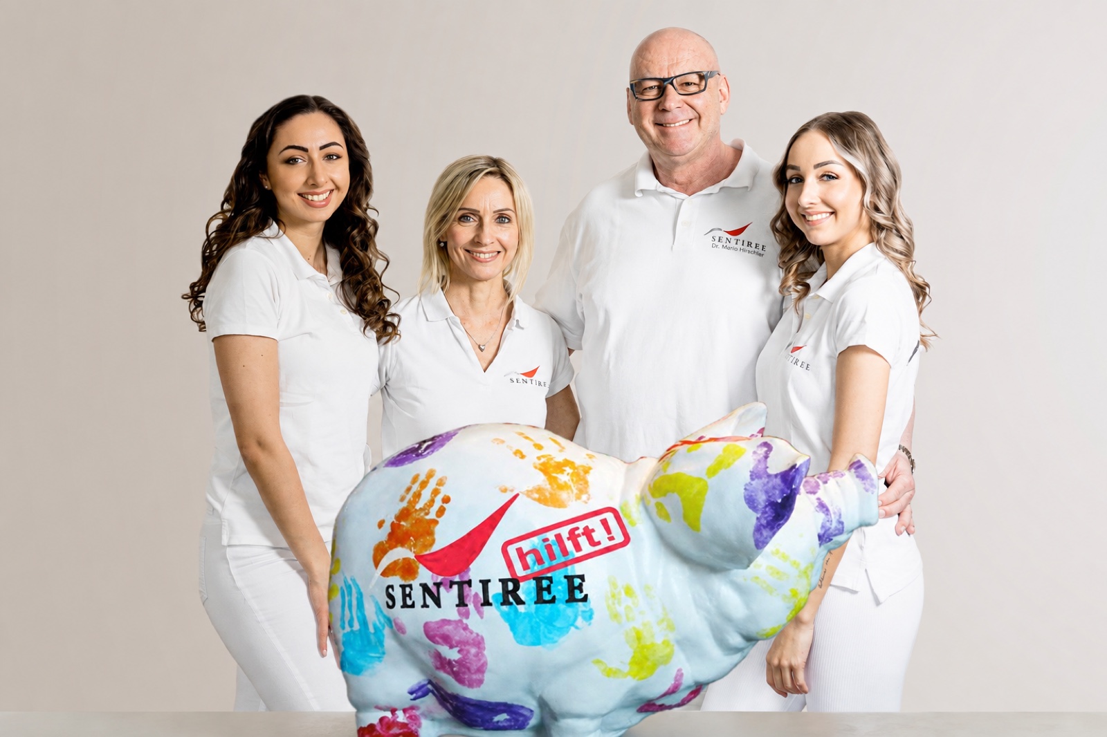 Das SENTIREE-Team mit der Spendenaktion „SENTIREE hilft“
